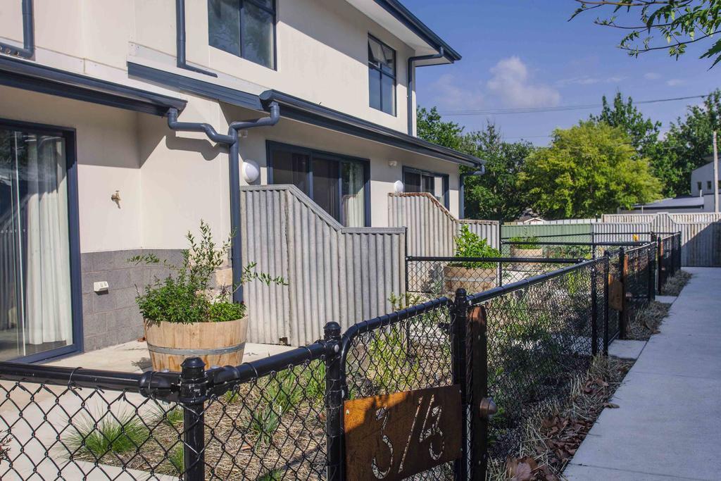 One Of A Kind Apartments Canberra Exterior foto